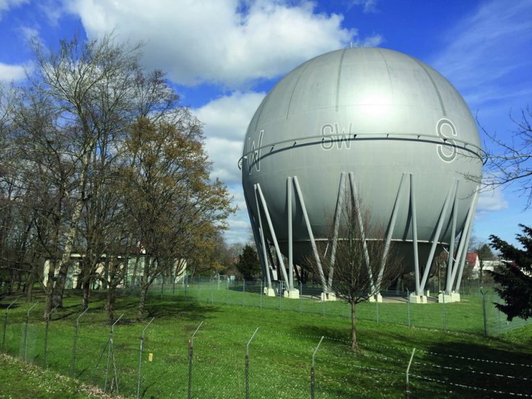 Gaskugel Freiburg Industriedenkmal Foto AK Gaskugel klein